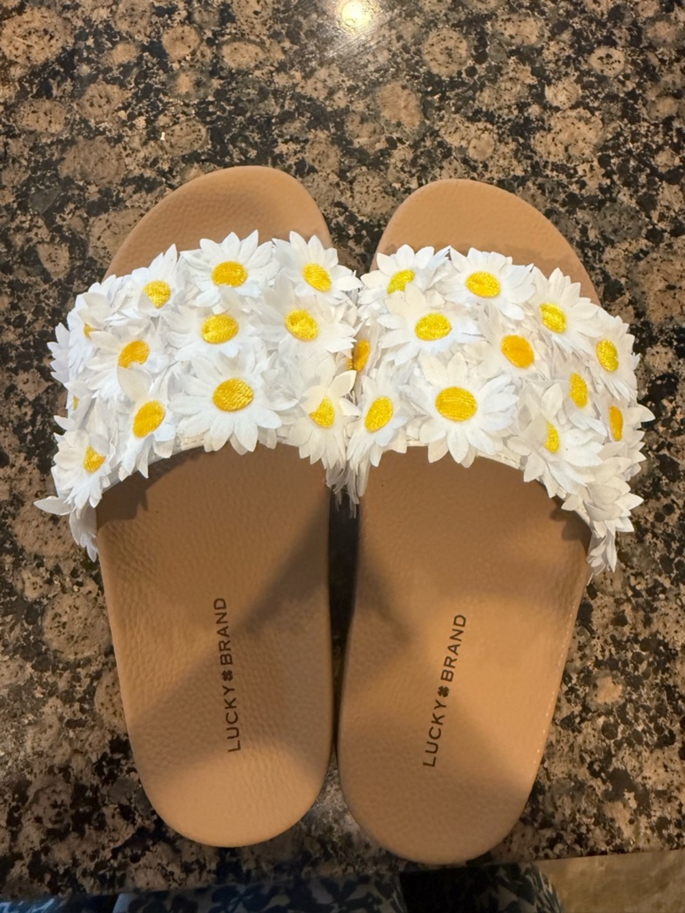 Lucky Brand sandals 8